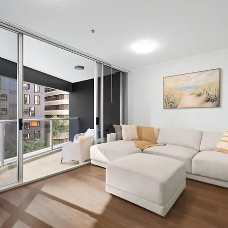 Apartment Urban Retreat 1bed-1bath-study-balcony-1car *