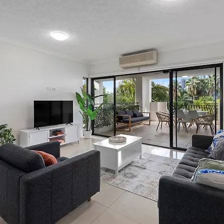 Apartment Bright 2br With Parking, Balcony & Wifi Brisbane
