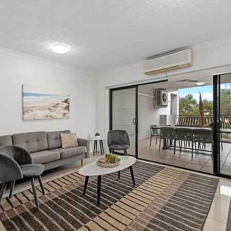 Apartment Spacious 2br With Wifi, Parking & Balcony *