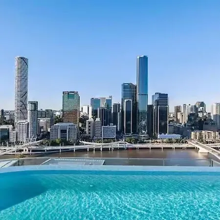 Apartment Chic 1br With Pool And Parking Brisbane