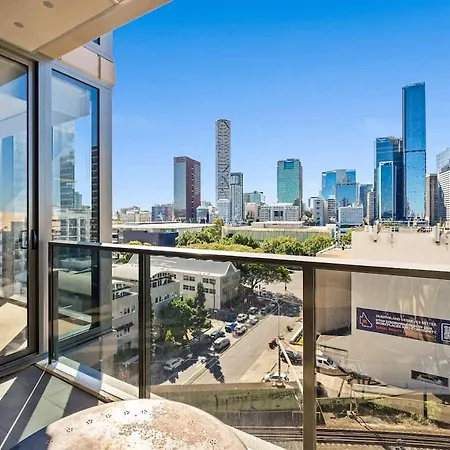 9th Floor Retreat - River Views With Parking Brisbane
