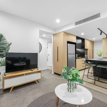 Modern 2br And Pool With South Square Apartment *