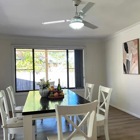 Elegant Family Runcorn With Parking Apartment Brisbane