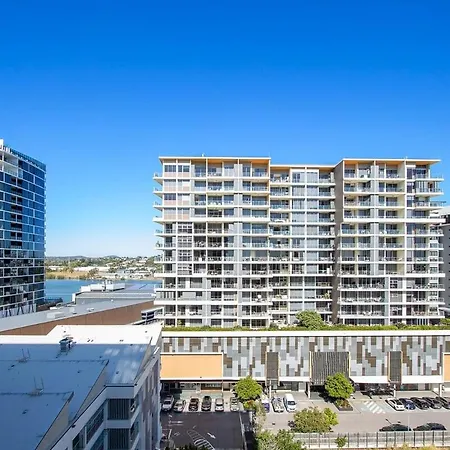 Apartment Elite Elegance 2br Hamilton With Parking Brisbane