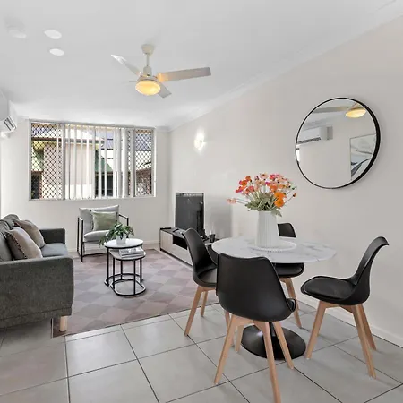 Cozy 1br Near Hospitals And Cbd With Parking! *