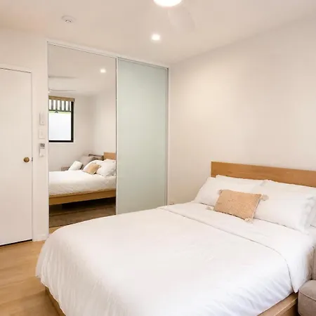 Apartment Newly Renovated 2br Guest With Private Entry Brisbane