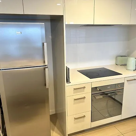Apartment 2br W Pool And Parking Near Suncorp Riverview Brisbane