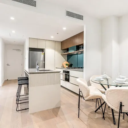 Sky High Luxury 2 Bedroom Cbd With Pool Gym And River Views * Brisbane