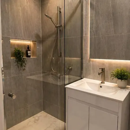 Apartment Rated Luxury Retreat With Free Private Parking Brisbane