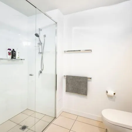 Prime 2br Location Pool Parking Bct 1004 Apartment *