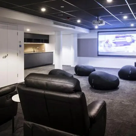 Apartment Modern Vibrant - 1 Bedroom Pool Gym Sauna Brisbane