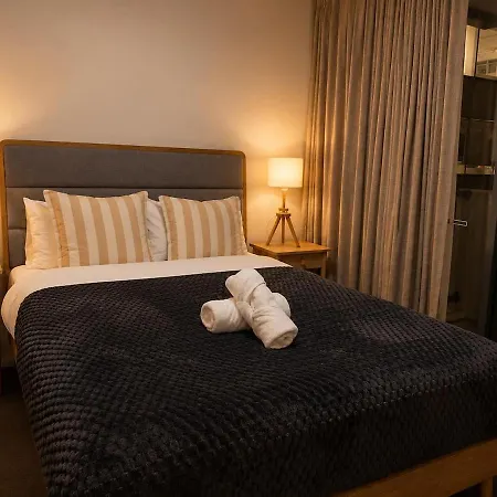 Your Cozy 1br In The Cbd C38 Brisbane