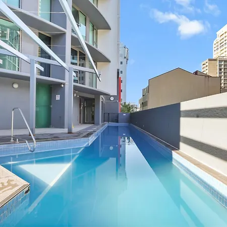 Full Water View - Sleeps 7 - Parking - Pool & Sauna Apartment