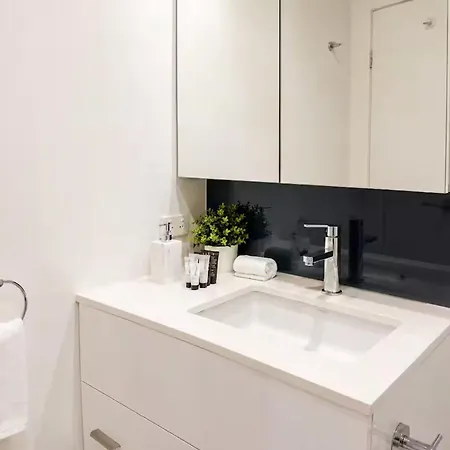 View 2-bed Fortitude Valley Apartment