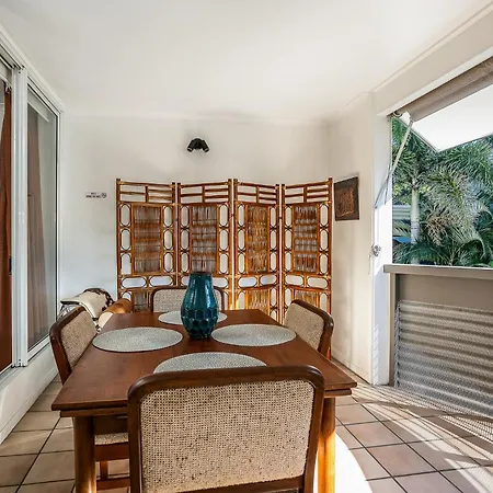Mid-century Kangaroo Point - 1br Apartment, Walk To Cbd, River & The Gabba Brisbane