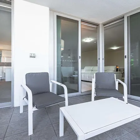 Spacious Riverside 2br Cbd Parking Pool & Gym * Brisbane