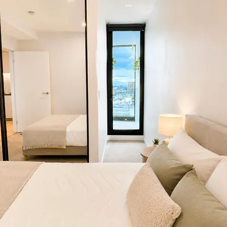 Skyline Sanctuary Luxe Valley Apartment