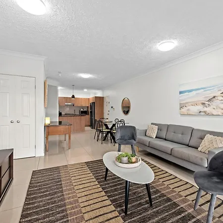 Spacious 2br With Wifi, Parking & Balcony Apartment Brisbane