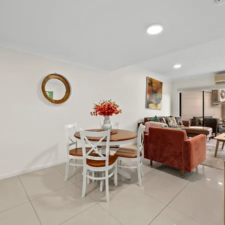Spacious & Cozy 2br With Parking, Balcony & Wifi