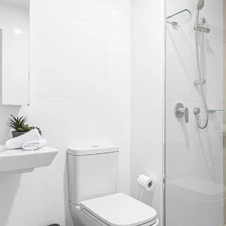 Milton Luxe 1bd With Views Pool Car Park Balcony Walk To Suncorp Apartment Brisbane