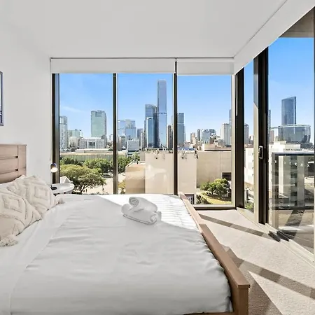 Apartment 9th Floor Retreat - River Views With Parking Brisbane