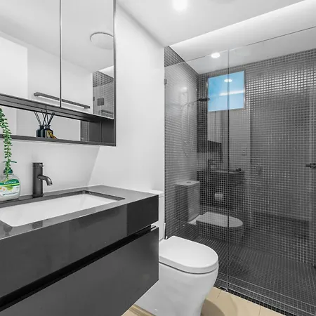 Modern 2br And Pool With South Square * Brisbane