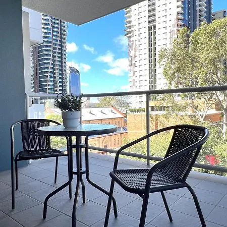 Budget 2br 2ba South With Parking Apartment Brisbane