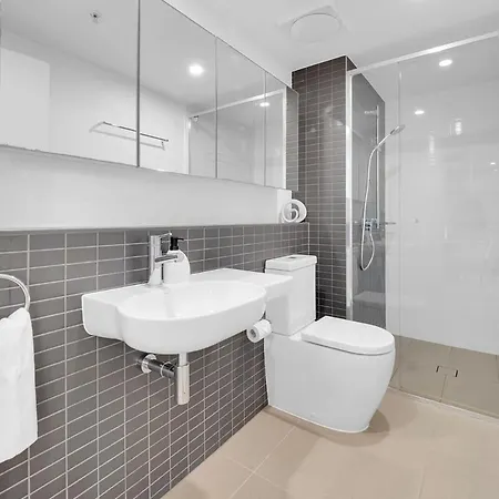 Modern Living With Secure Parking! Apartment Brisbane