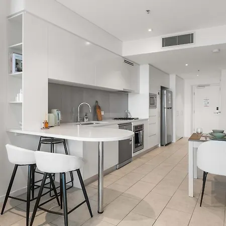 Margaret Residences By Arvia Living Apartment
