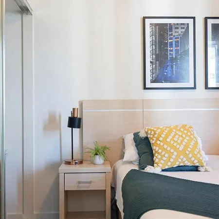 Chic 1br Retreat Heart Of Pool&gym Views Apartment *