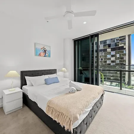 Queens Wharf - Beautiful 13th Floor Executive