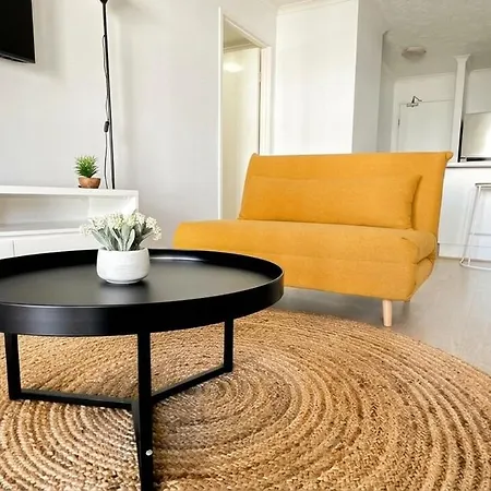 2br - Lagoon Pool Gym - Sleeps 6 - Baby Equipped - Free Parking Apartment Brisbane