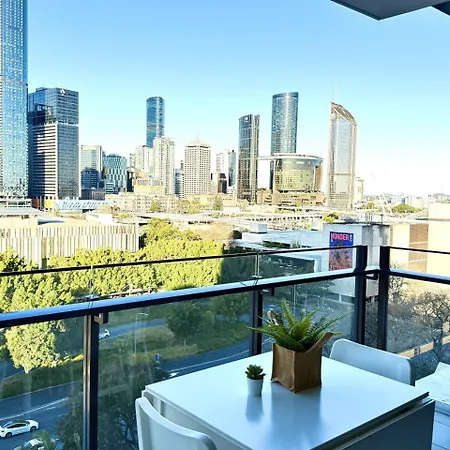 Prime 2br Location Pool Parking Bct 1004 Brisbane