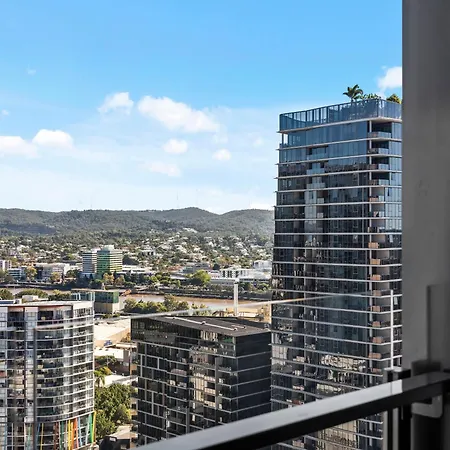 Breathtaking Sunset Views & Fantastic Location! Apartment *