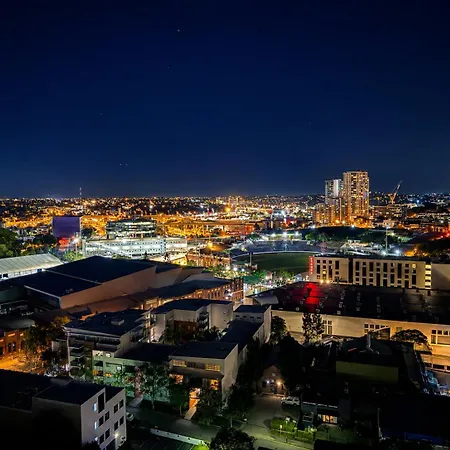 Valley Luxe - High Level Scenic Brisbane