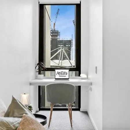 Walk To The Gabba With Rooftop Pool & Secure Carpark With Beautiful Views Apartment *