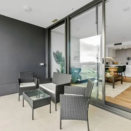 Walk To The Gabba With Rooftop Pool & Secure Carpark With Beautiful Views *