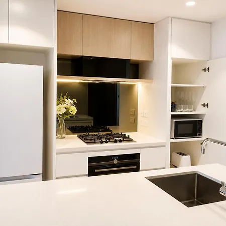 Queens Wharf Floor, 2 Bedrooms, 1 Parking Apartment Brisbane
