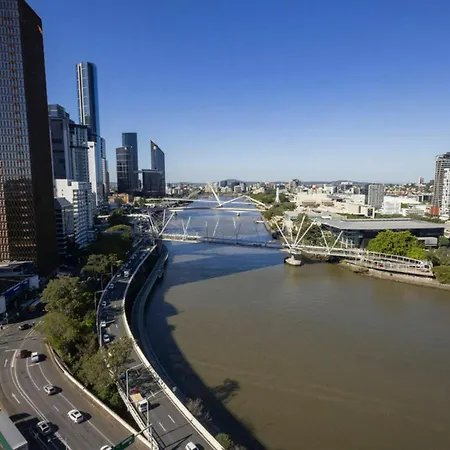 Sky High River View In * Brisbane
