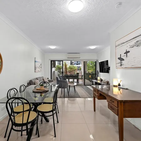 Spacious 2br With Wifi, Parking & Balcony