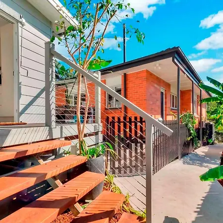 Private Modern - Separate Entry Apartment Brisbane