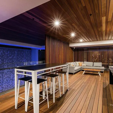 Apartment Southbank With Pool, Sauna & Parking