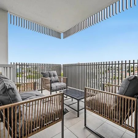 Apartment 2b2b In West Village Enjoy Eats, Grocery And Vibes Brisbane