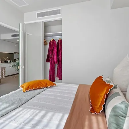 Luxurious Newstead With Views Apartment Brisbane