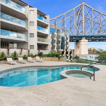 Apartment Stylish Rivr Front Lux2bdr2bath Pool Ac Parking Brisbane