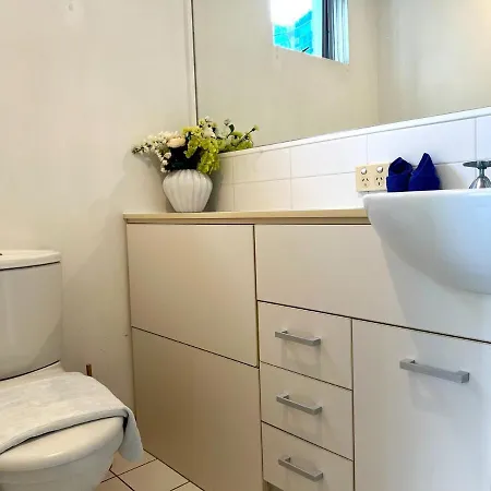 Apartment Budget 2br 2ba South With Parking Brisbane