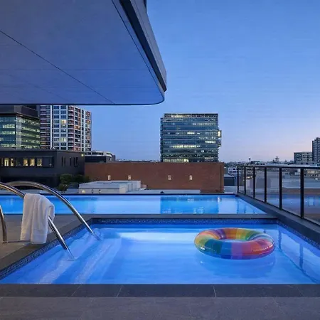 Apartment 2br Utopia Fortitude Valley -pool-rooftop-king Beds Brisbane