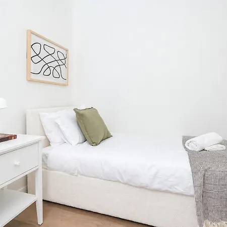 Apartment Sky High Luxury 2 Bedroom Cbd With Pool Gym And River Views *