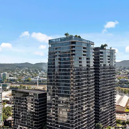 Breathtaking Sunset Views & Fantastic Location! *