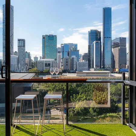 Apartment Panoramic Skyline - Walk To South Bank